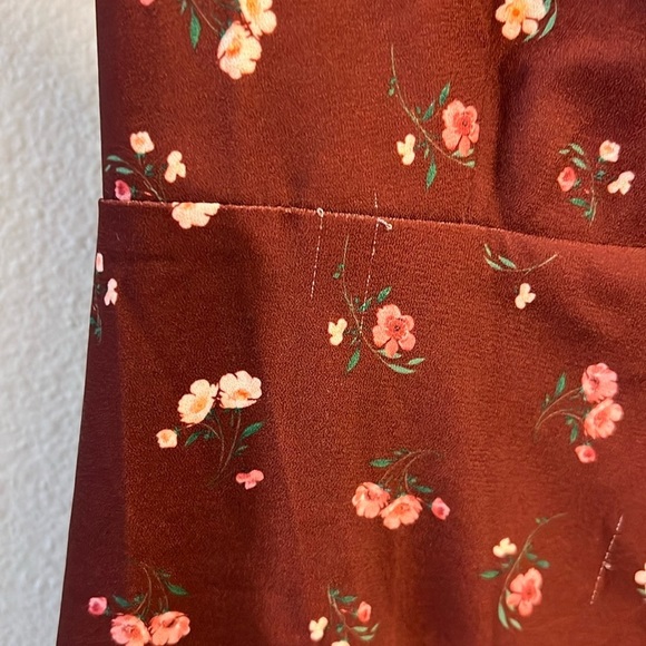 House of CB Burgundy Floral Dress - Picture 5 of 6